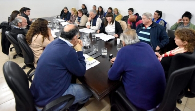 Estatales: el Gobierno replic&oacute; la propuesta de la paritaria docente y los gremios rechazaron