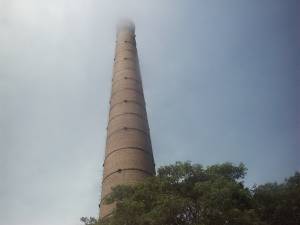 Chimenea de la f&aacute;brica de Villa Guillermina.