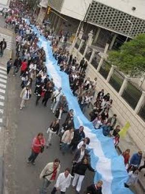 La lucha contin&uacute;a