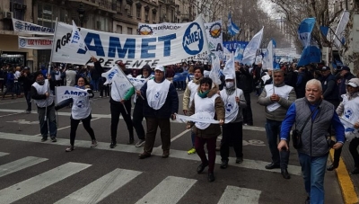 Paritaria docente: AMET tambi&eacute;n declar&oacute; insuficiente la propuesta y pide una mejora