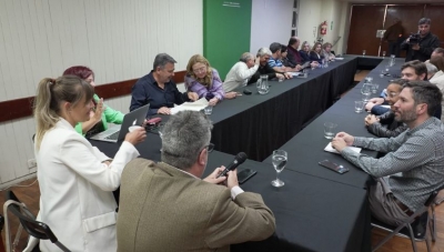Gobierno y docentes retomaron la discusi&oacute;n salarial