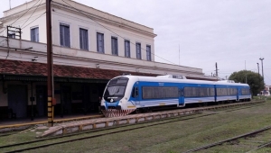Landra: &quot;Es prioritaria la reactivación del sistema ferroviario&quot;