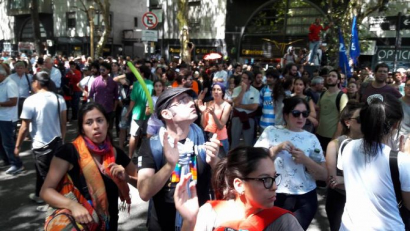 Macri y Bordet balean a docentes de Villaguay