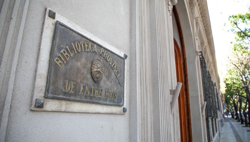 La Biblioteca Provincial celebra 51 años y renueva su espacio verde