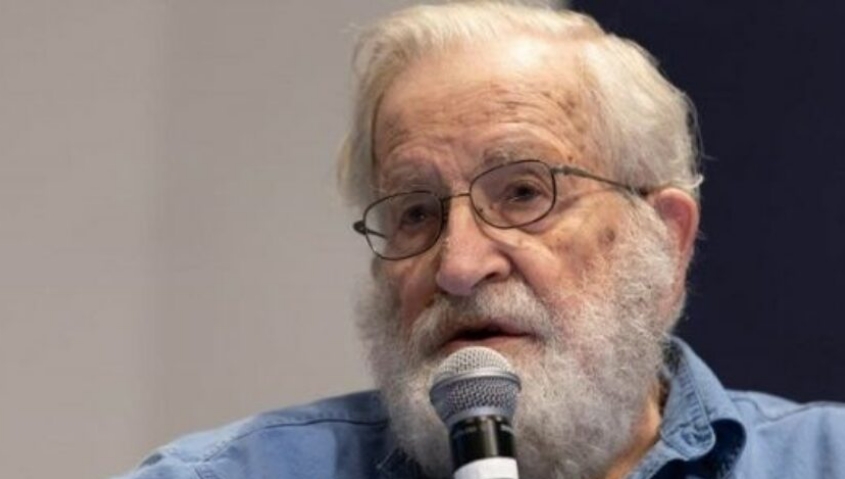 Chomsky advierte "riesgos inminentes de guerra civil" en Estados Unidos