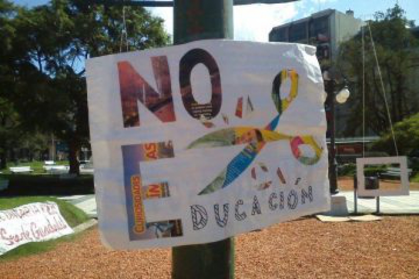 Darse cuenta del fracaso: &iquest;Promotores Educativos para la escuela secundaria?