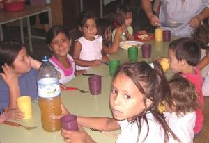 Reclamo de aumentos reales para comedores escolares