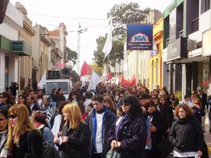 AGMER moviliz&oacute; en distintos puntos de Paran&aacute; 