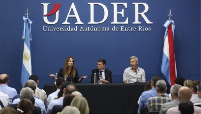 "Los pobres no llegan a la universidad", repiti&oacute; Vidal en la UADER
